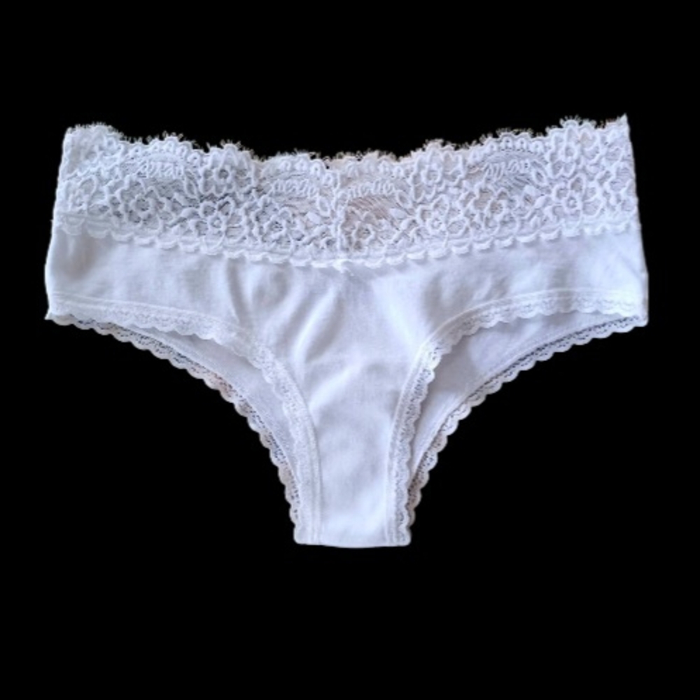 Aerie White Cotton Panties With Logo On Lace, Size M